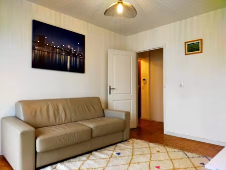 location meublée appartement 3 pièces 54 m² à fresnes (94260)  1 245 €