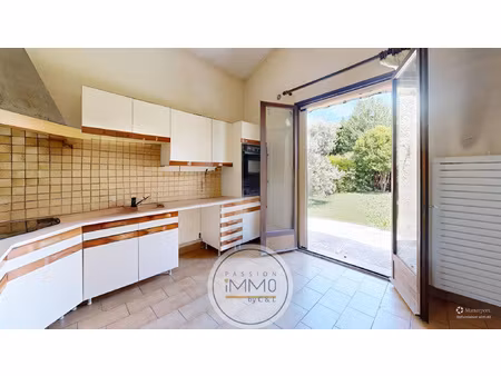 maison avec jardin et garage