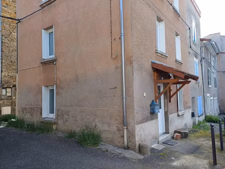 location maison 5 pièces 99.2 m² à billom (63160)  890 €