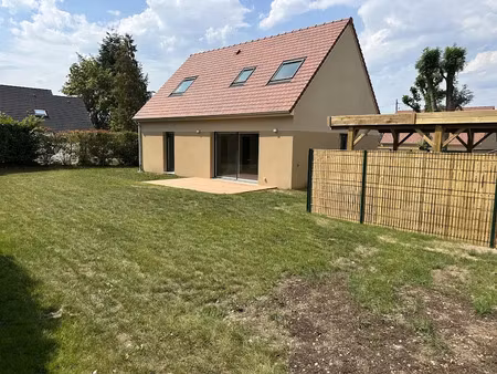 location maison 5 pièces 104 m² à les damps (27340)  1 300 €