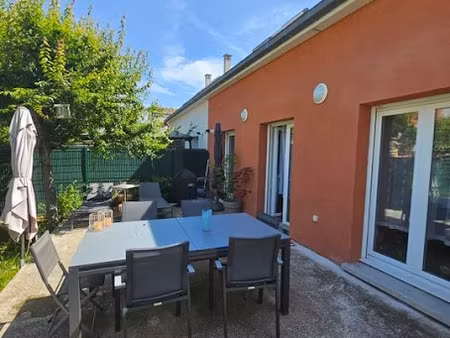 location meublée maison 4 pièces 87 m² à la norville (91290)  1 600 €