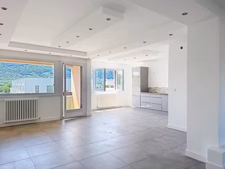 nouveauté – t4 de 80 m² rénové avec vue sur le salève annemasse (74)