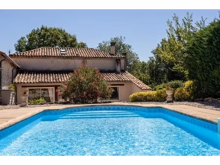 maison de campagne avec piscine et grange - superbe emplacement près de montaigu et...
