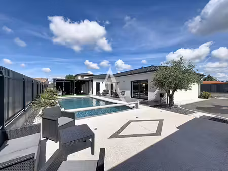 vente maison 5 pièces  130.00m²  le fauga