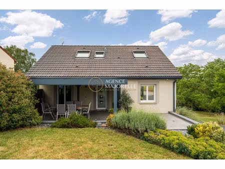 rare à l'olivier : maison familiale avec terrain de 1 320 m² et vue dégagée sur les champs
