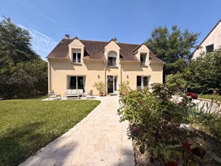 maison 7 pièces 228 m2 avec jardin - l'etang la ville