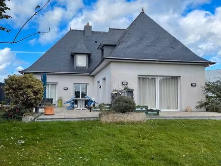maison 8 pièces 230m²