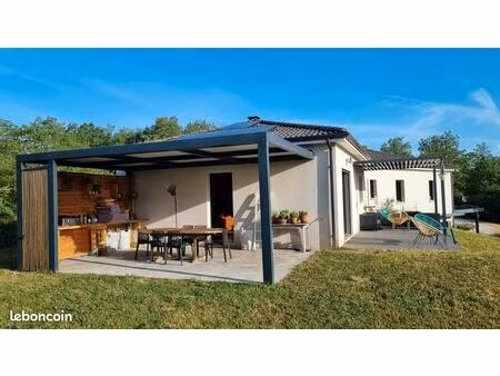 maison de 168 m² t6 avec vue et piscine à 10 km de cahors
