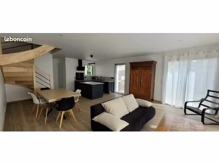 5 pièces 90m2 mesquer village maison meublée
