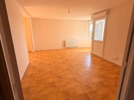 appartement t3 - avec balcon et parking
