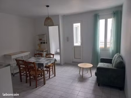t2 meublé refait à neuf  saintes centre