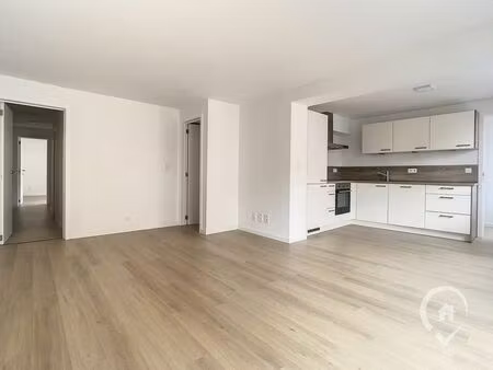 appartement à louer à place roi albert 12 marche-en-famenne (vbe31882)