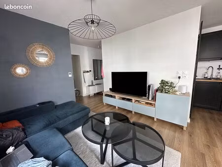 t2bis meublé 49m² avec terrasse + parking - cartoucherie