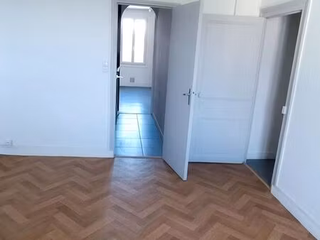 t2 45 m² – velpeau – disponible immédiatement
