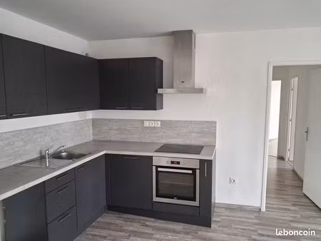 a louer appt t3 66m2 +16m2 balcon et parking sous sol