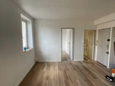 t2 rénové de 38 m² boulevard de la libération  marseille