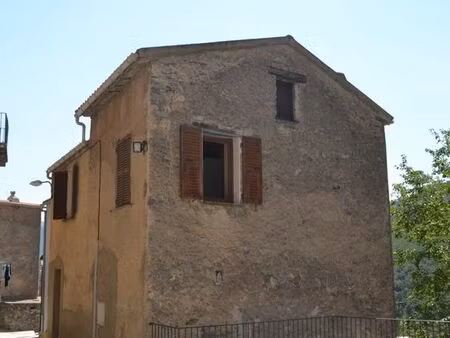 maison de village (soveria) à 10 mn de corte en voiture (pour étudiant-s)
