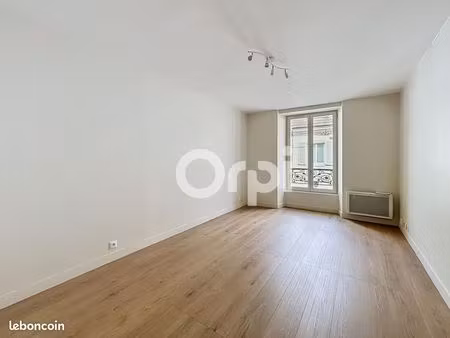 appartement 1 pièce 19 m²