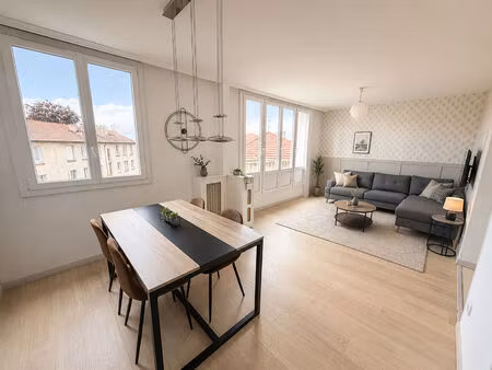 vente appartement 2 pièces  52.46m²  le kremlin