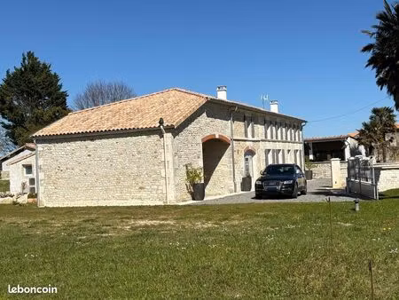 ferme 9 pièces 325 m²