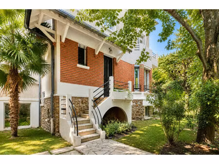 vente maison 7 pièces  195.00m²  saint