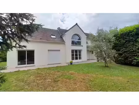 10 pièce(s) 260 m2 maison 7 chambres terrain de 1096 m2