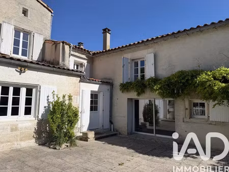 maison à saint-amant-de-boixe (16330)