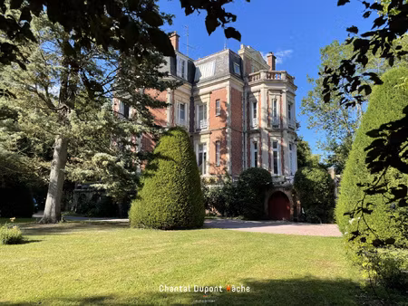 vallee de l'eure- propriété fin xixème sur un parc bordant l