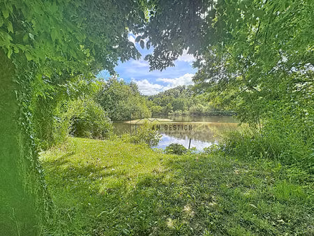terrain de loisirs en bord de vienne