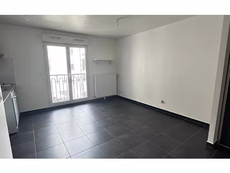location appartement  25.31 m² t-1 à noisy-le-grand  700 €