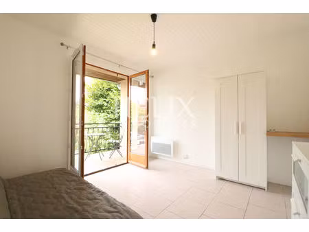 appartement saint germain en laye 1 pièce 16m2 proche de science po.