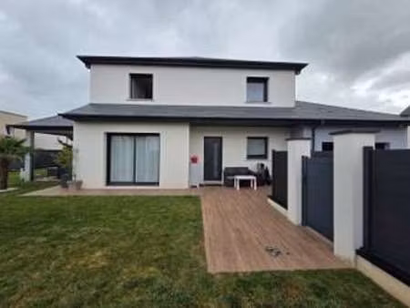 vente maison à soliers (14540) : à vendre / 141m² soliers