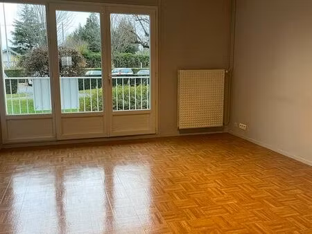 loue appartement t2 avec balcon dans résidence calme  centre-ville charnay les mâcon