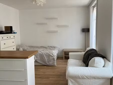 charmant t1 meuble lyon 4 quartier croix rousse 27 m²