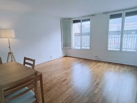 t3- paris 9e (clichy-trinité) - 52 m² - rénové