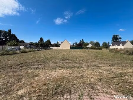 terrain 550 m² autouillet