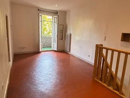 particulier loue duplex la tour d'aigues