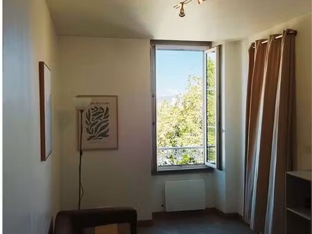 studio meublé chambre séparée