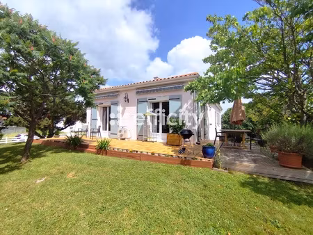maison 8 pièces - 158 m²