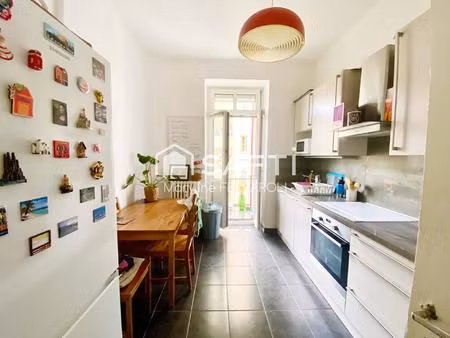 appartement 4 pièces  lumineux  traversant  2 balcons