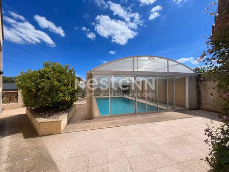 port-de-bouc - a vendre une grande maison principale de 5 pièces et une annexe de 30m2 att