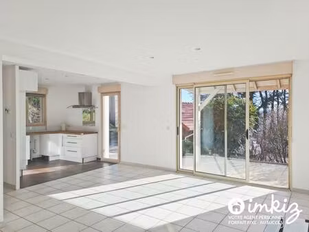 maison de 2013 avec 5 pièces + garage et carport