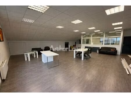 location bureaux 120 m²