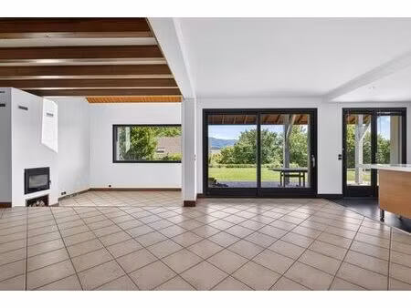 maison de prestige de 222 m2 en vente entrelacs  auvergne-rhône-alpes