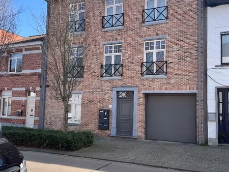 appartement te huur in brasschaat met 2 slaapkamers