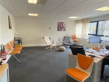 location bureau besancon 61 m²