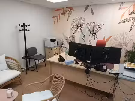location bureau préaux 168 m²
