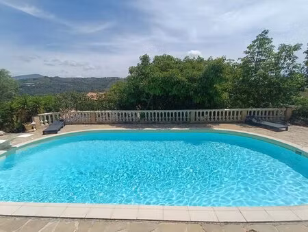limitrophe st laurent du var - maison individuelle - 5 pièces de 104 5 m² + dépendance de.
