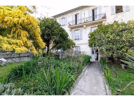 nice immeuble de style niçois à rénover avec potentiel de 6 appa