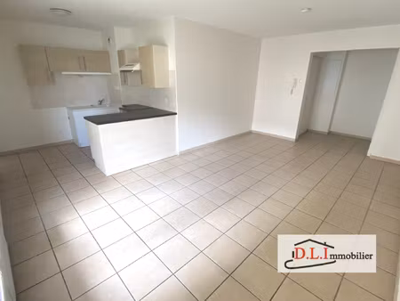 location appartement 2 pièces 42m² castelsarrasin 82100